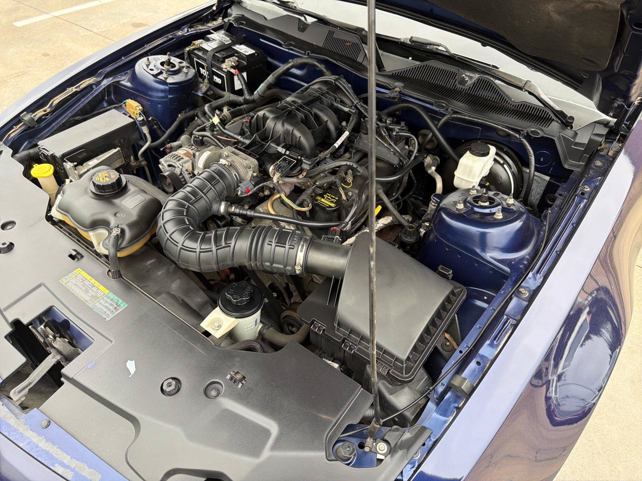 Used 2010 Ford Mustang Coupe RWD image 27