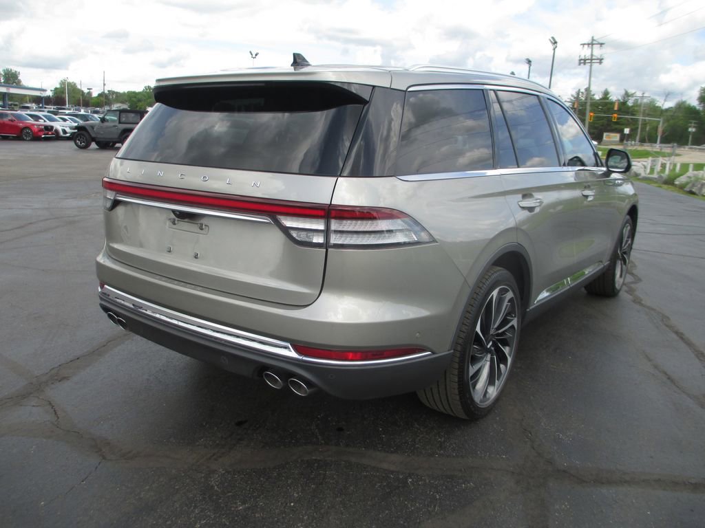 Used 2023 Lincoln Aviator Reserve w/ Equipment Group 201A AWD/4WD image 6