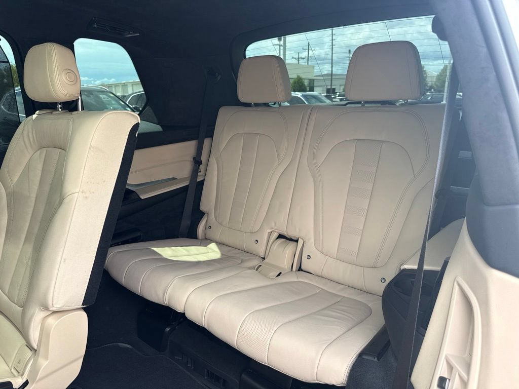 Certified 2022 BMW X7 xDrive40i w/ M Sport Package AWD/4WD image 29