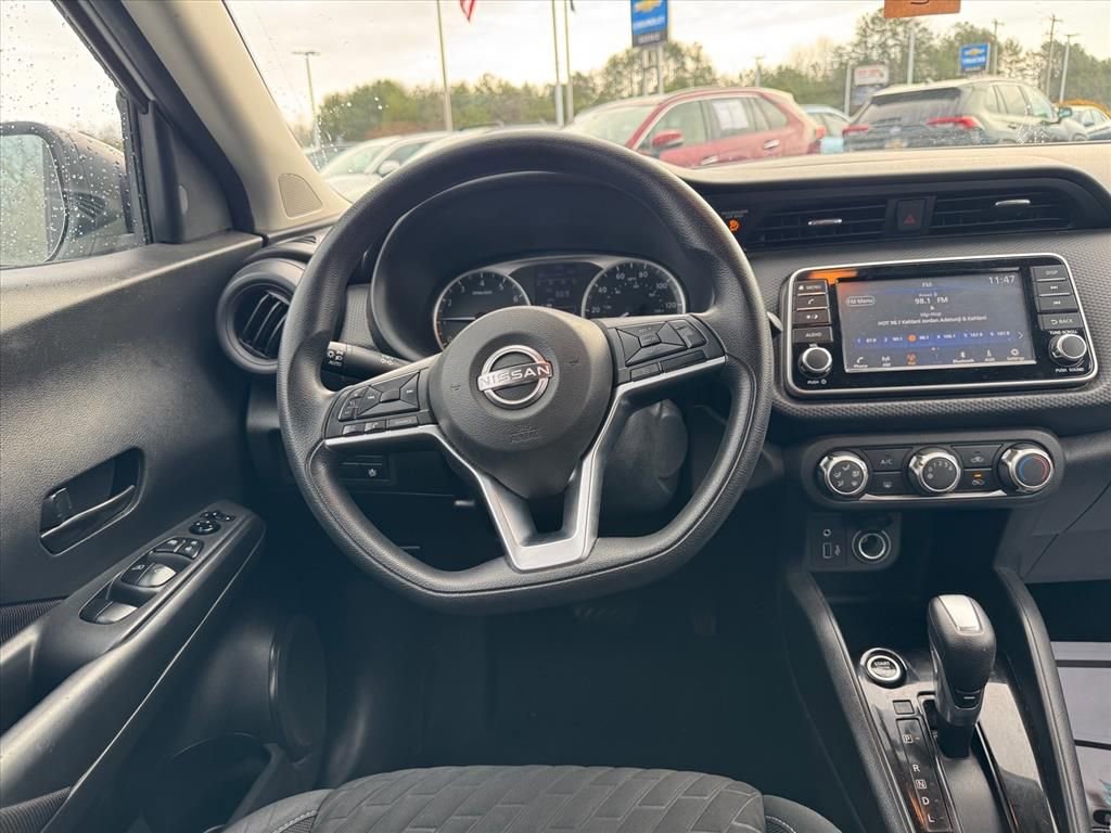 Used 2022 Nissan Kicks S image 12