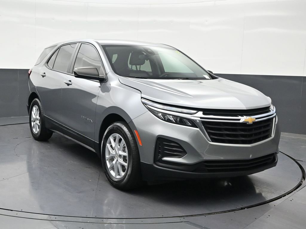 Used 2024 Chevrolet Equinox LS w/ Driver Confidence II Package FWD image 8