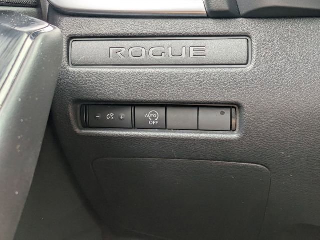 Used 2023 Nissan Rogue S FWD image 14