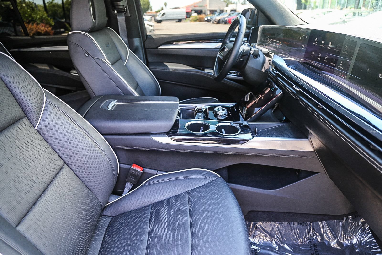 Used 2025 Cadillac Escalade Sport w/ Touring Package AWD/4WD image 15