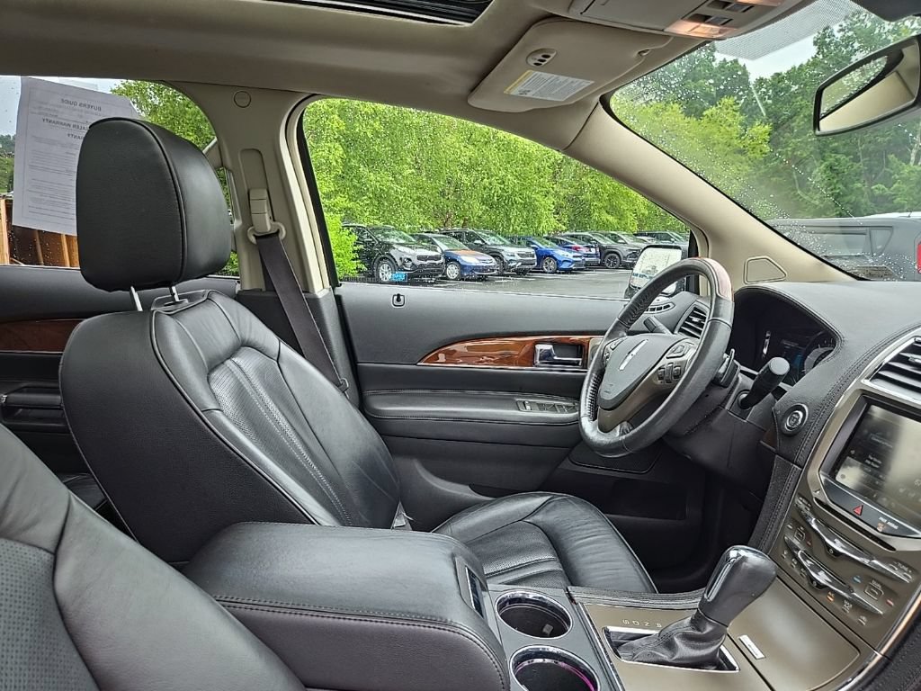 Used 2014 Lincoln MKX AWD w/ Equipment Group 102A image 38