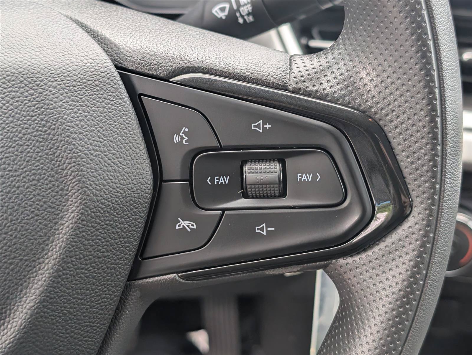 Used 2024 Chevrolet Trax LS FWD image 20