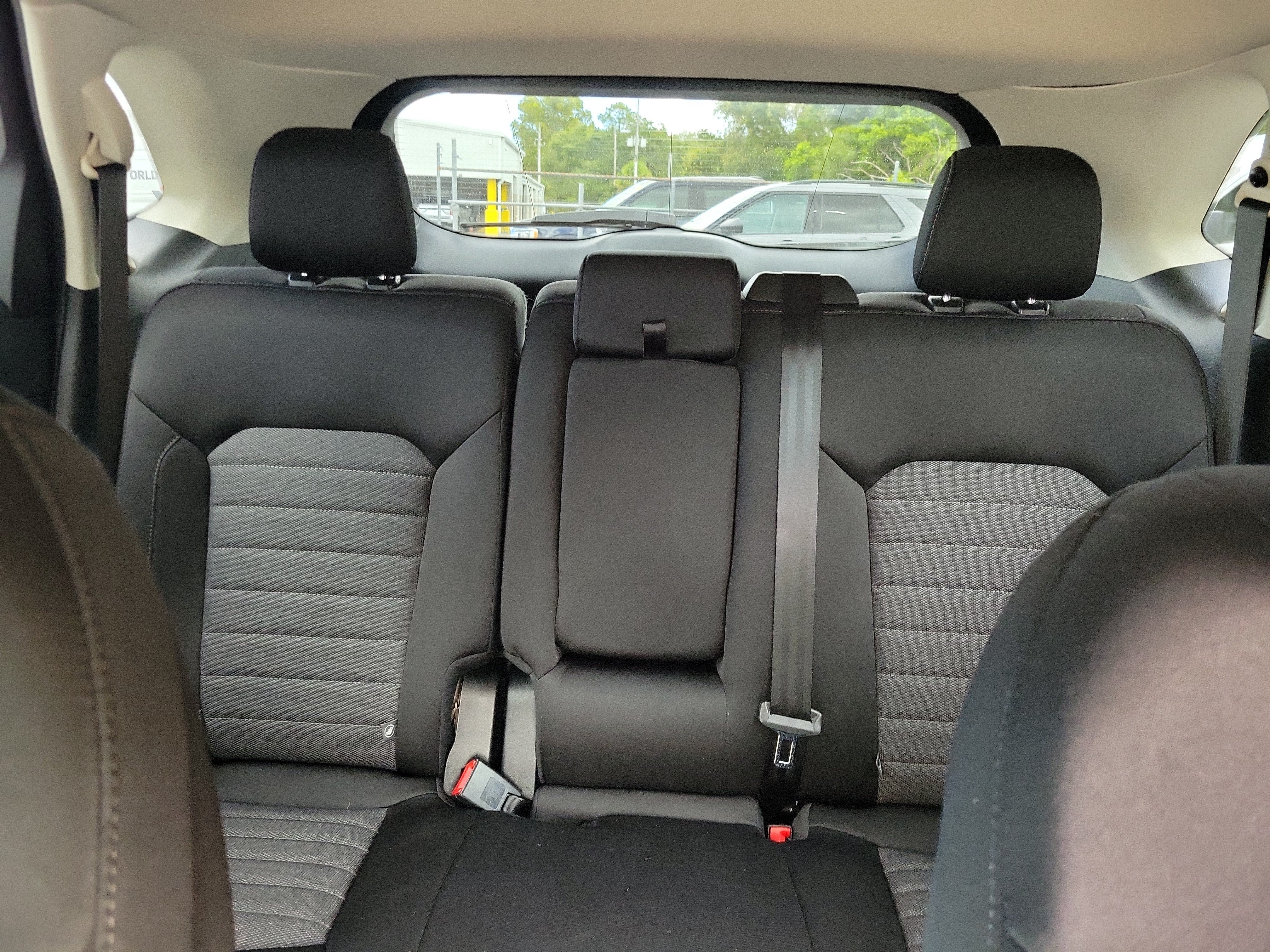 Used 2021 Ford Edge SE FWD image 11