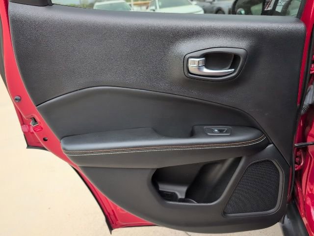 Used 2021 Jeep Compass Sport image 9