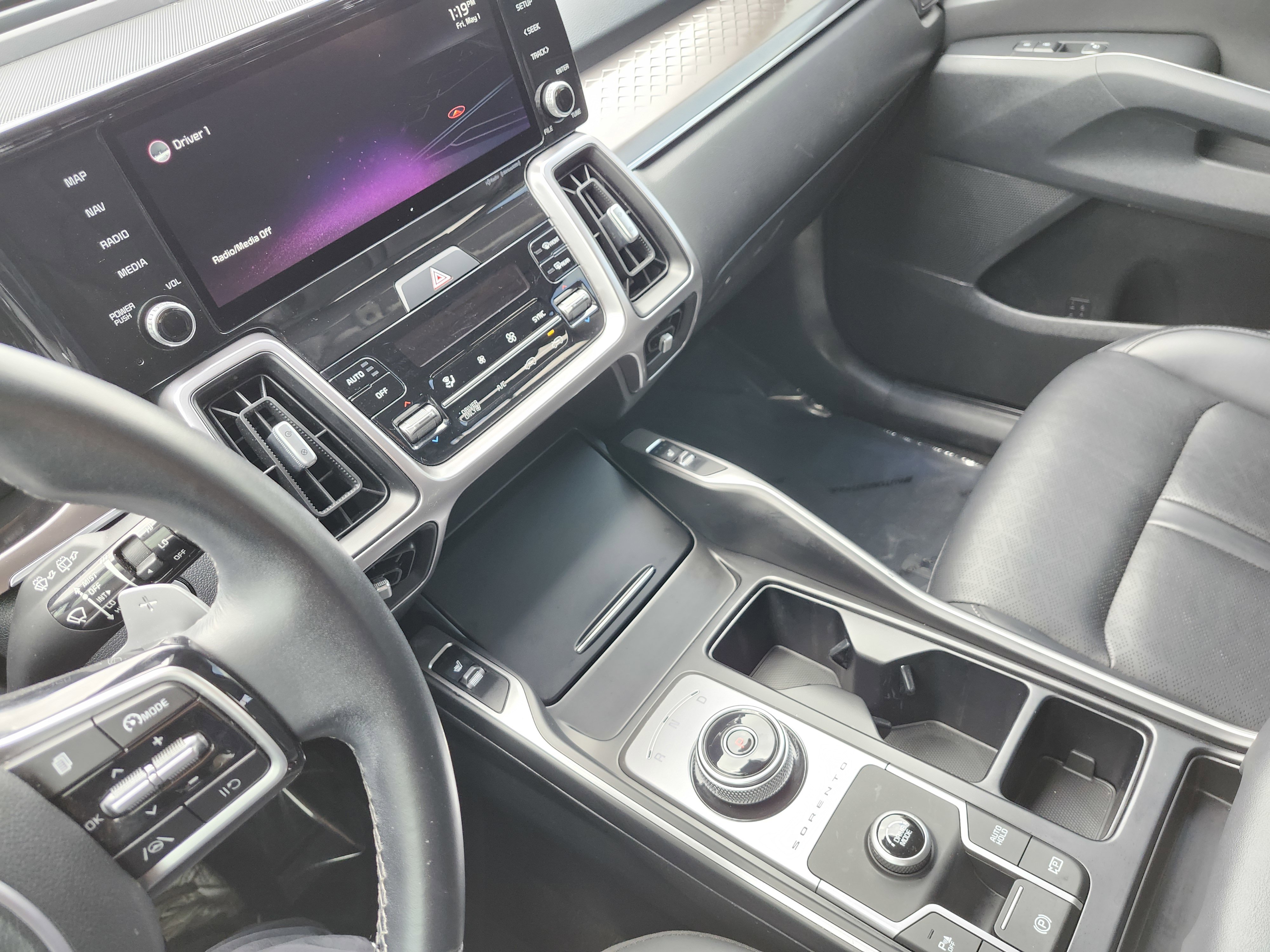 Used 2022 Kia Sorento S FWD image 32