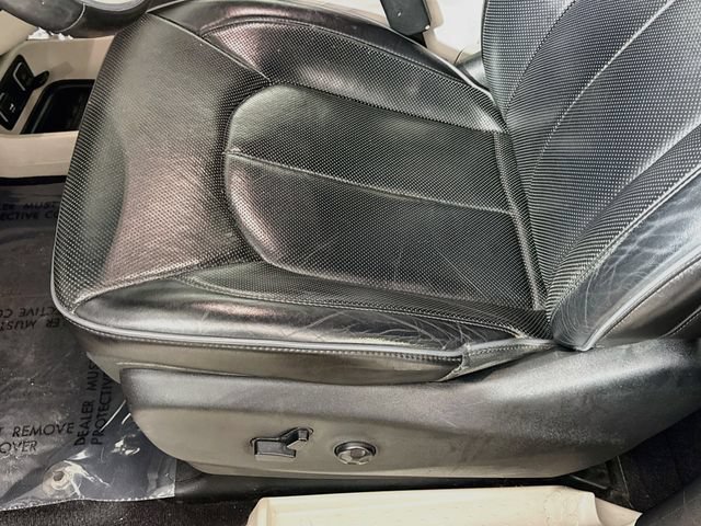 Used 2017 Chrysler Pacifica Limited FWD image 19