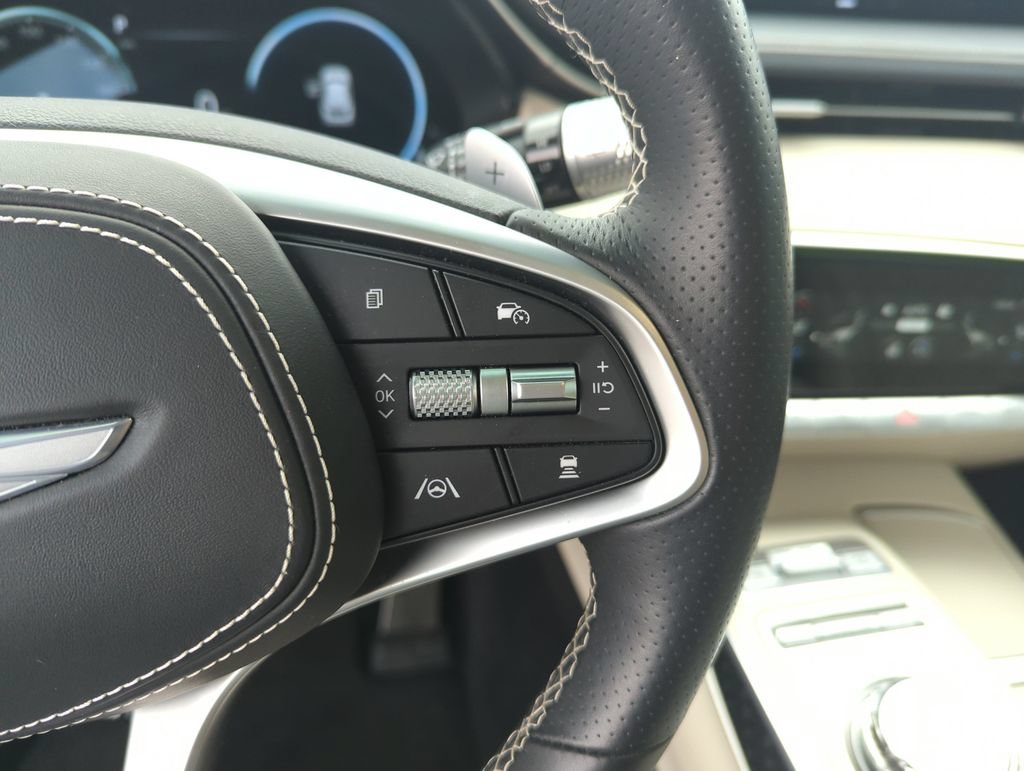 Used 2023 Genesis GV70 3.5T Sport w/ Sport Prestige Package AWD/4WD image 23