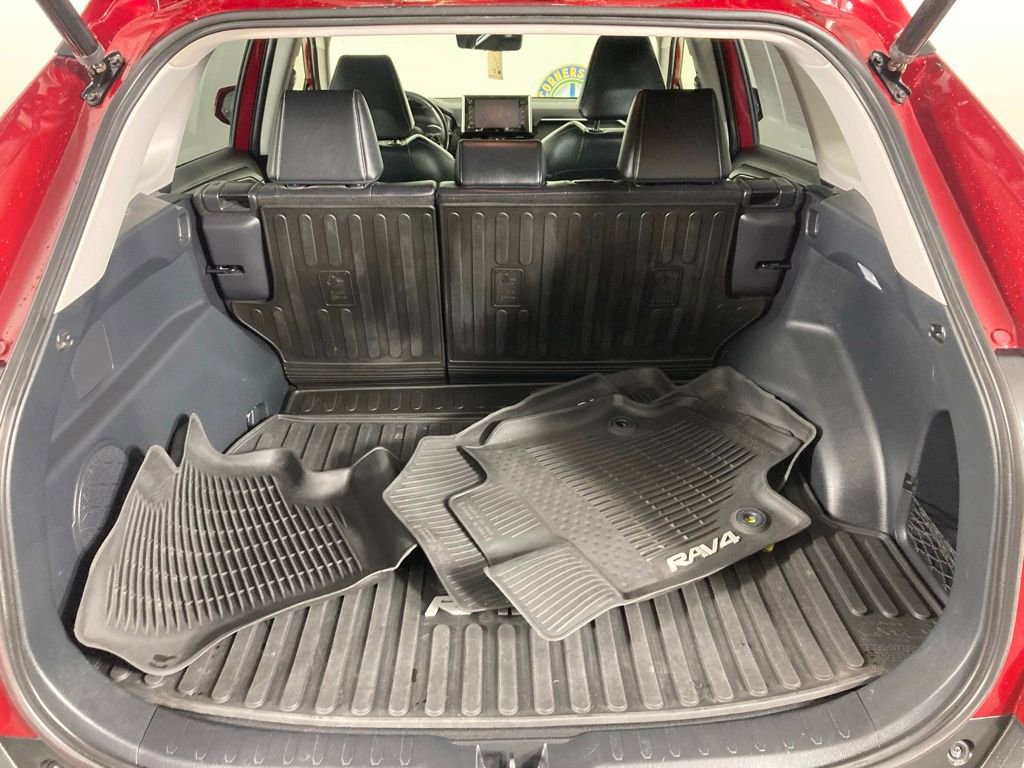 Used 2020 Toyota RAV4 Limited image 23