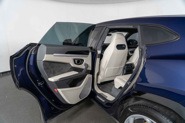 Used 2019 Lamborghini Urus image 14