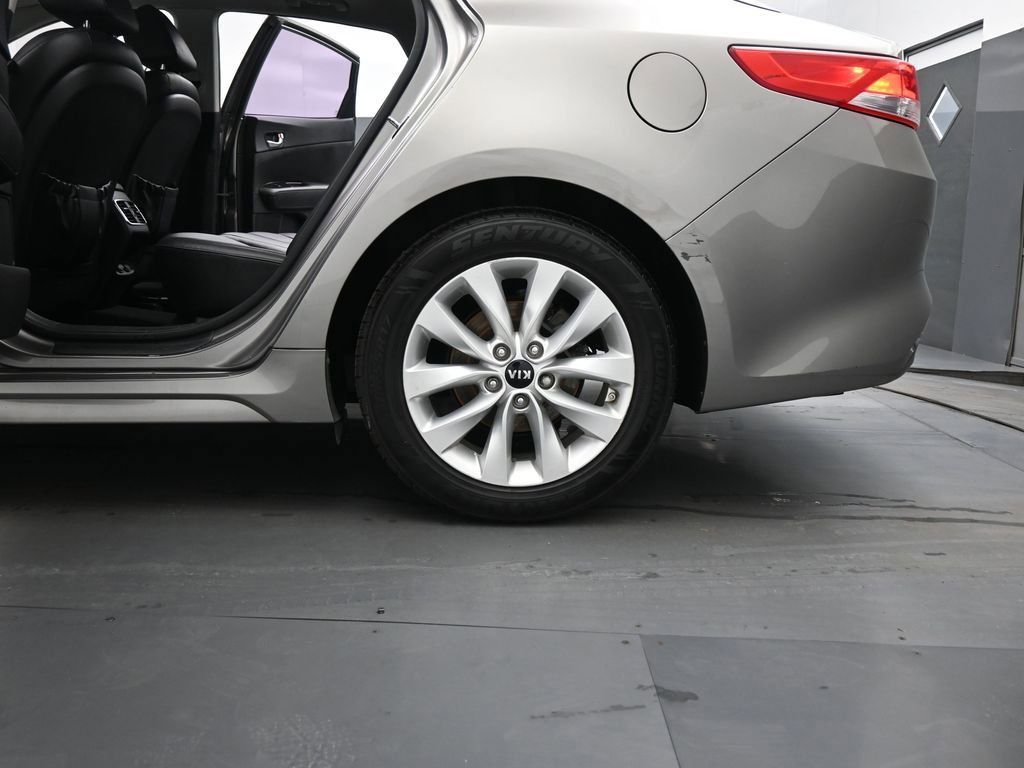 Used 2016 Kia Optima EX w/ Premium Package image 22