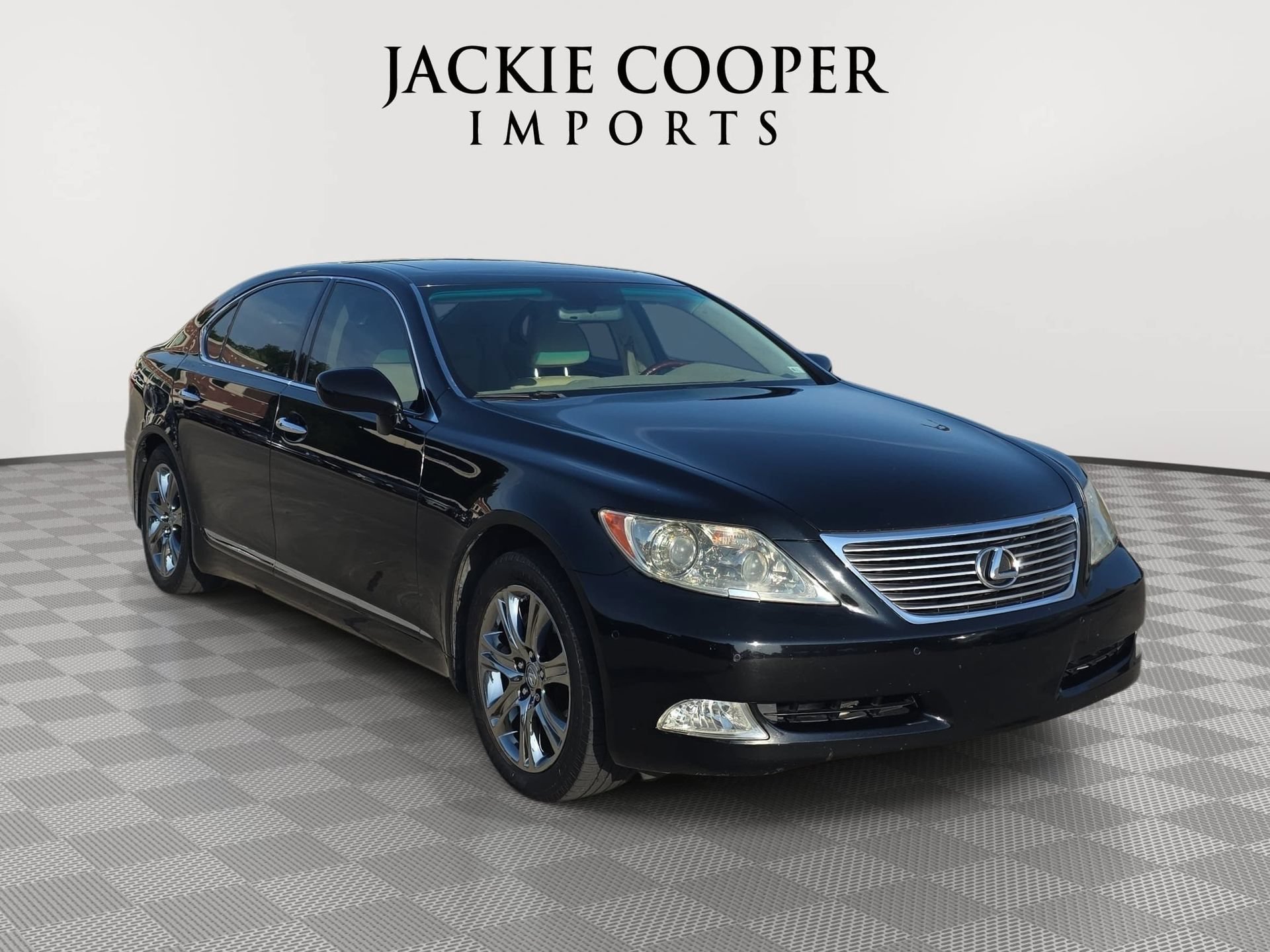 Used 2007 Lexus LS 460 L w/ Luxury Pkg RWD image 3