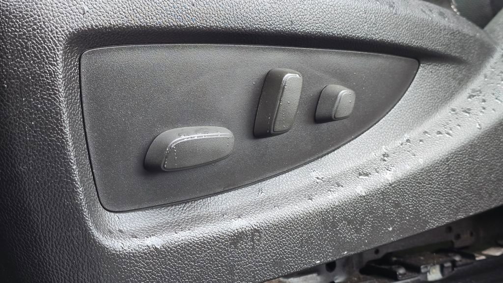 Used 2015 GMC Sierra 2500 Denali w/ Duramax Plus Package AWD/4WD image 64