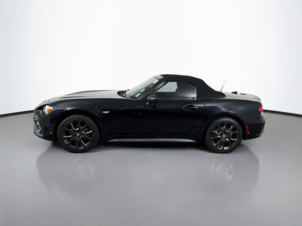 Used 2019 FIAT 124 Spider Abarth w/ Convenience Group RWD image 4