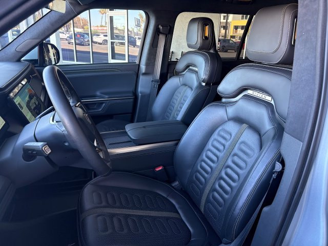 Used 2025 Rivian R1S Adventure Dual AWD/4WD image 12
