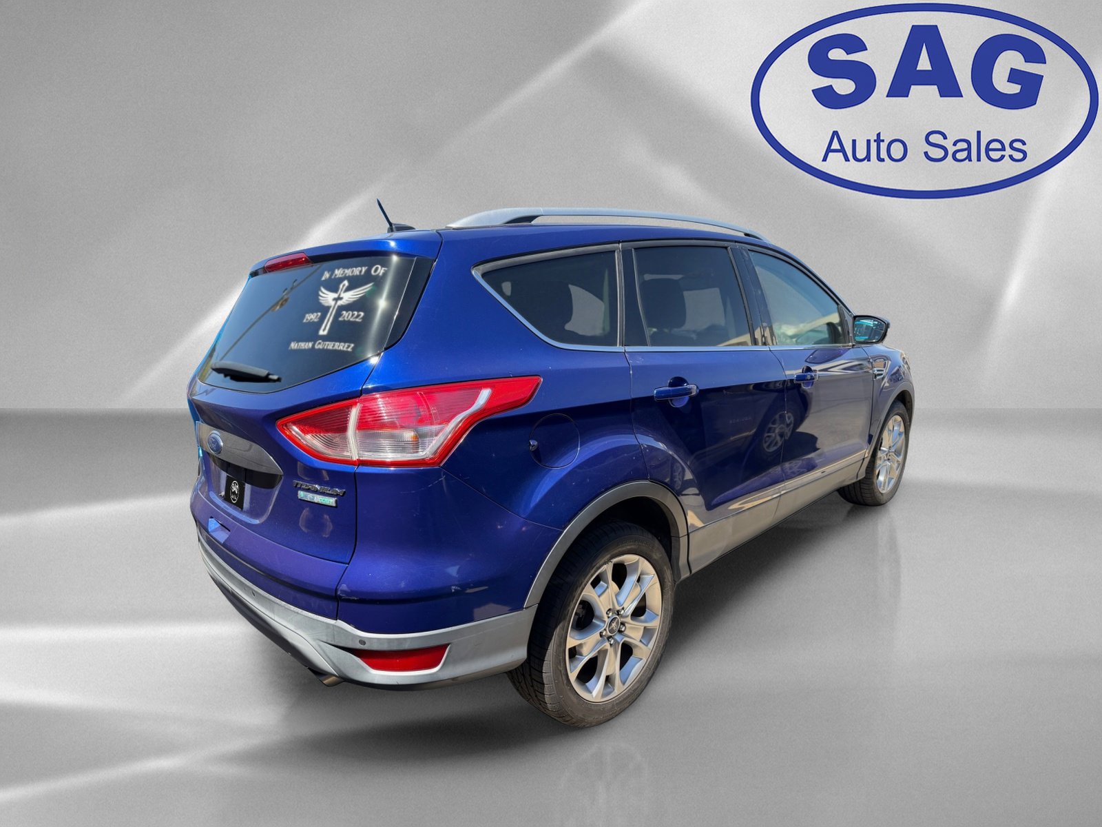 Used 2016 Ford Escape Titanium FWD image 3