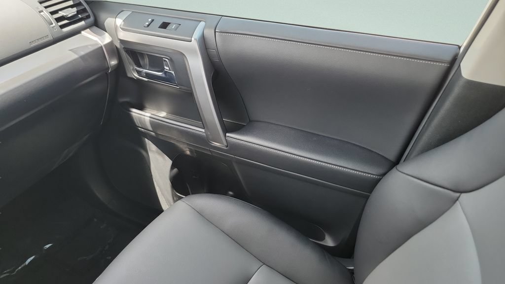 Certified 2023 Toyota 4Runner SR5 Premium w/ Moonroof Package AWD/4WD image 15