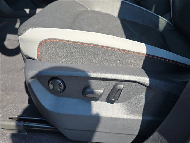 New 2026 Volkswagen Atlas Peak Edition image 6