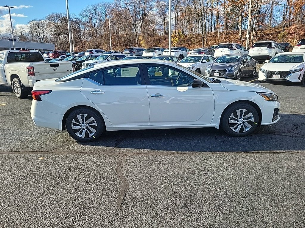 Used 2025 Nissan Altima 2.5 S image 6