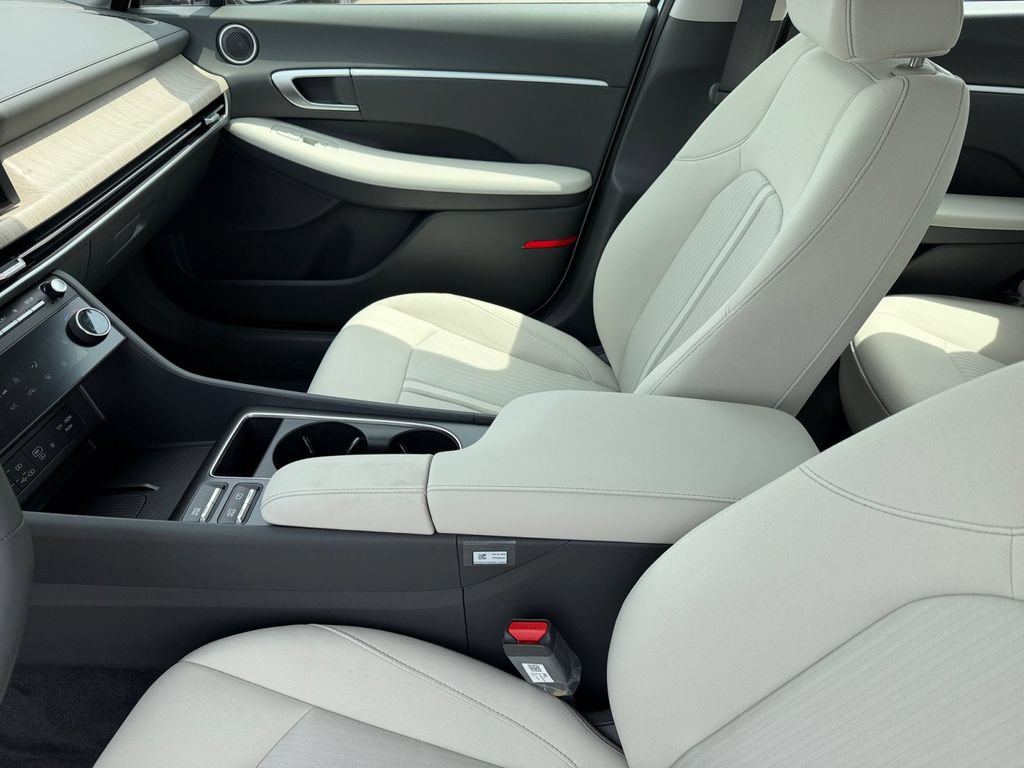 New 2026 Hyundai Sonata SEL FWD image 12