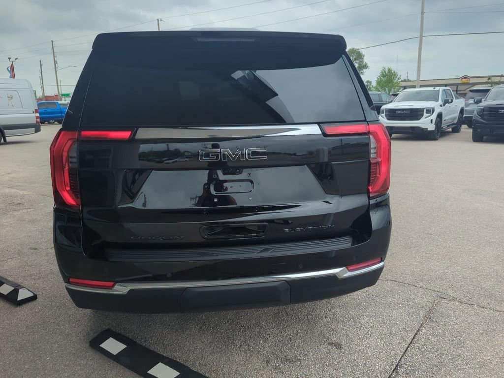 Used 2025 GMC Yukon Elevation w/ LPO, Elevation Black Package image 4