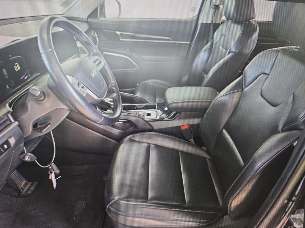 Used 2025 Kia Telluride S image 6