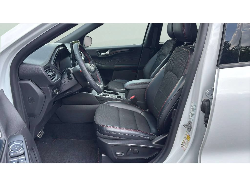 Used 2023 Ford Escape ST-Line w/ Tech Pack #1 FWD image 10