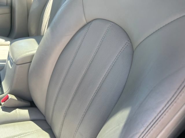 Used 2006 Buick Lucerne CXS w/ Driver Confidence Package FWD image 9
