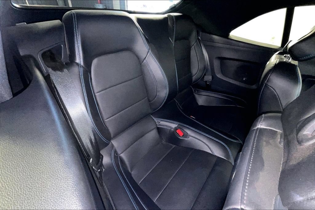 Used 2019 Ford Mustang GT Premium w/ Equipment Group 401A RWD image 32