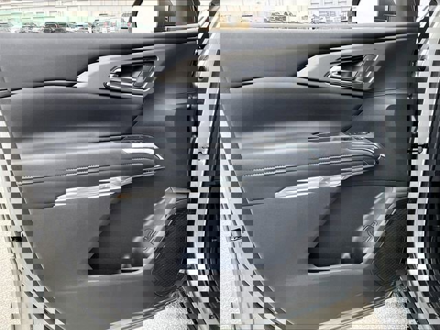 New 2026 Chevrolet Traverse LT w/ Driver Confidence Package image 25