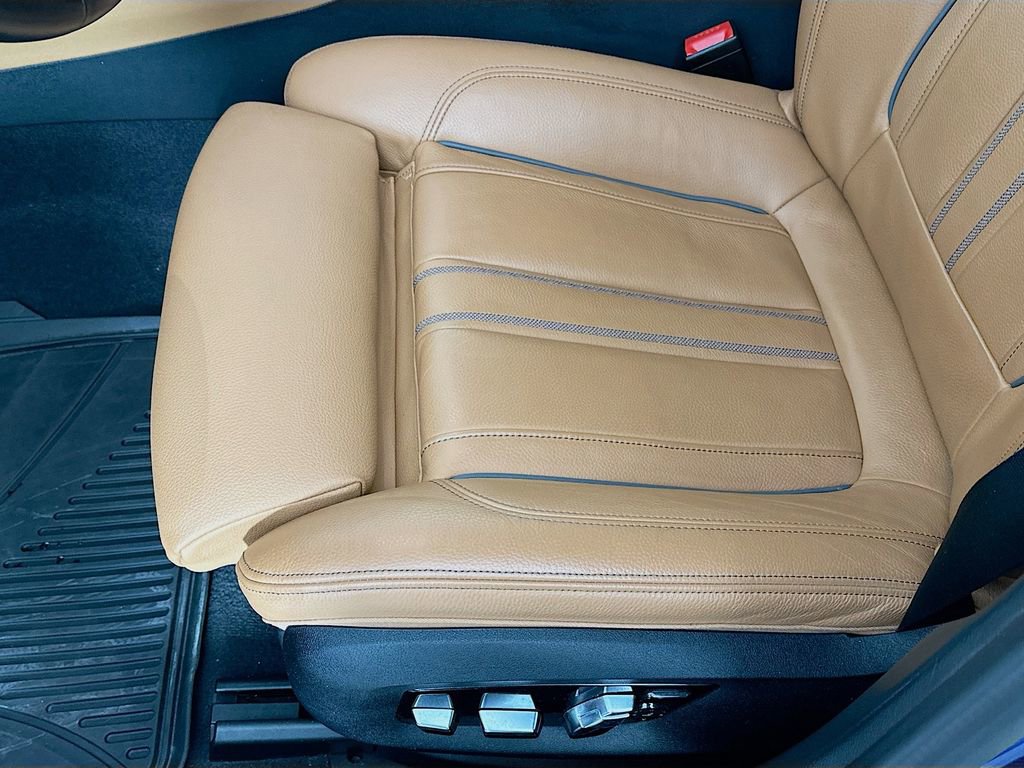 Certified 2023 BMW M550i xDrive w/ Executive Package image 27