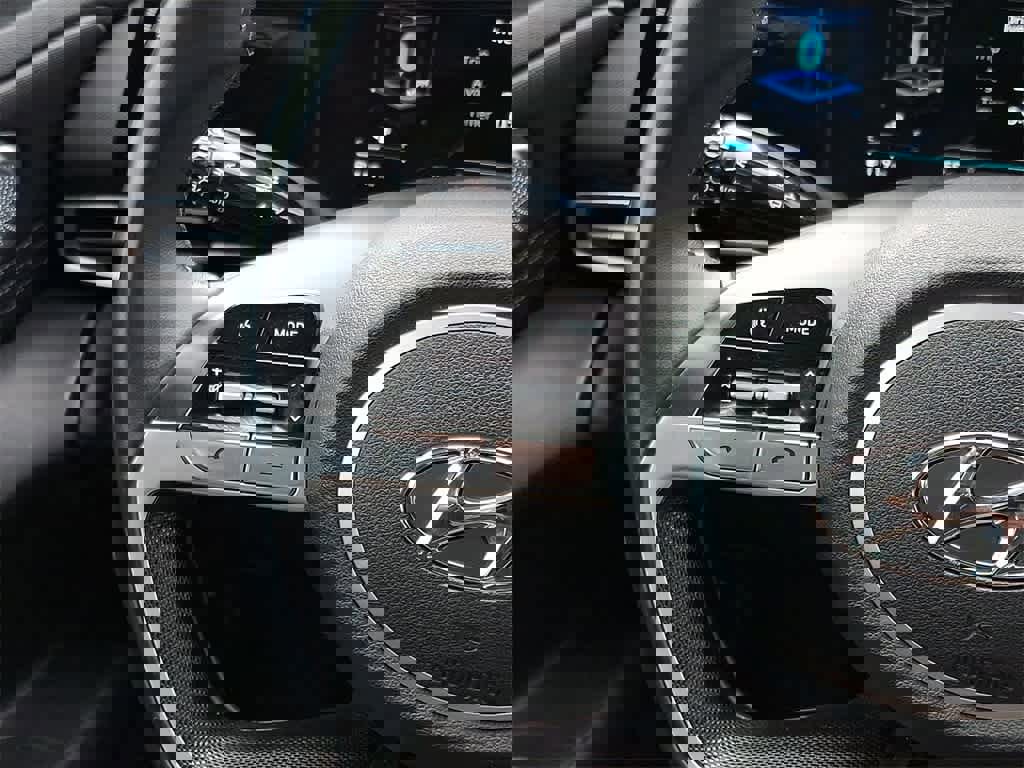 Used 2023 Hyundai Elantra SEL w/ Convenience Package image 21