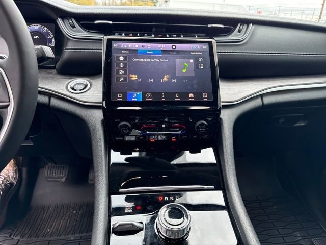 Used 2024 Jeep Grand Cherokee L Limited image 23