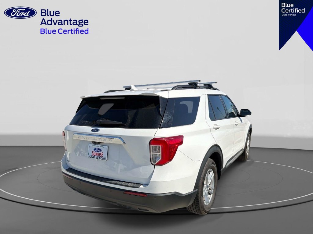 Used 2024 Ford Explorer XLT RWD image 4