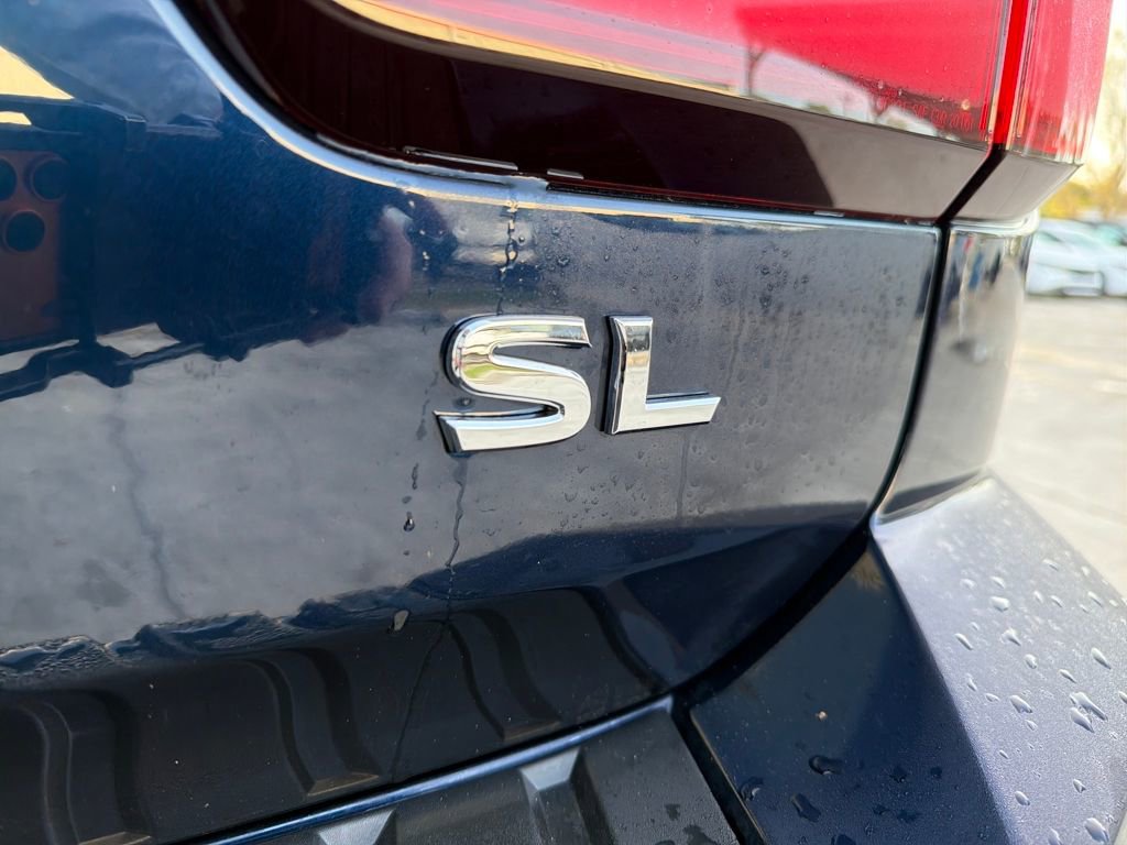 Used 2024 Nissan Armada SL w/ Captain's Chairs Package image 10