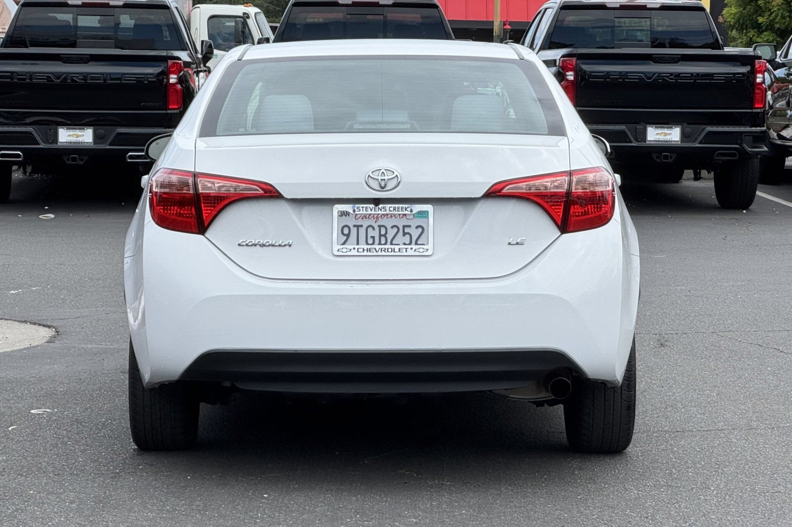Used 2019 Toyota Corolla LE w/ Carpet Mat Package (TMS) FWD image 6