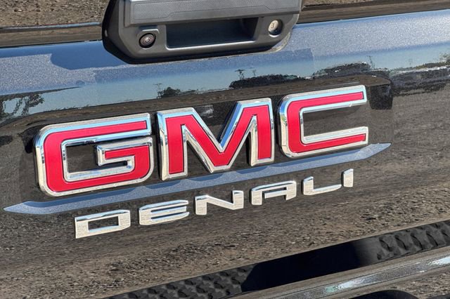 New 2026 GMC Canyon Denali w/ LPO, Denali Black Edition image 32