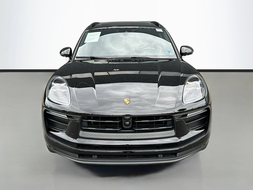 Certified 2023 Porsche Macan Turbo AWD/4WD image 6