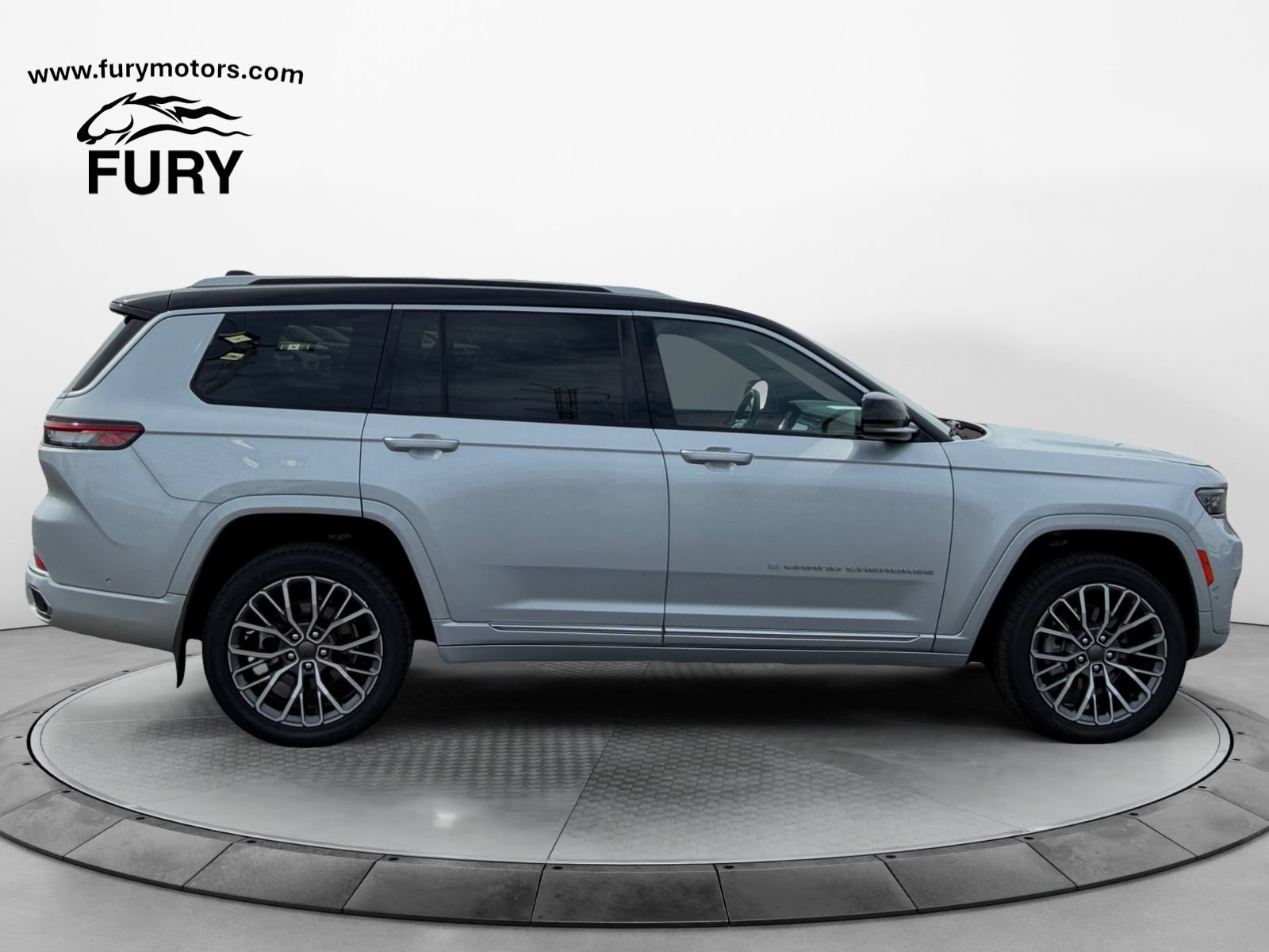 Used 2021 Jeep Grand Cherokee L Summit AWD/4WD image 3