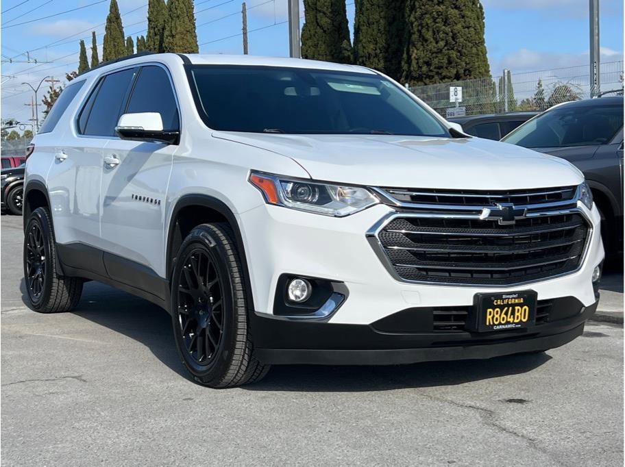 Used 2019 Chevrolet Traverse LT image 3