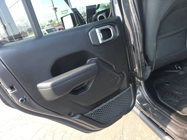 Used 2024 Jeep Gladiator Sport AWD/4WD image 38