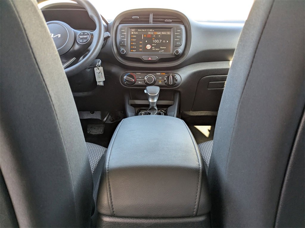 Used 2024 Kia Soul LX w/ Option Group 015 image 28