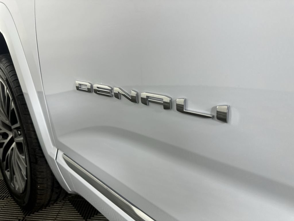 New 2027 GMC Terrain Denali w/ LPO, Floor Liner Package AWD/4WD image 33