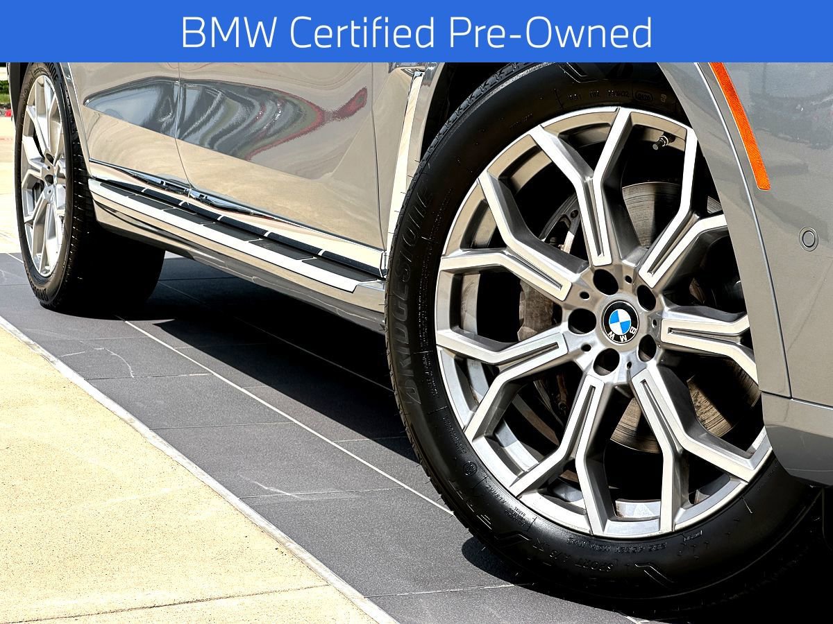 Certified 2025 BMW X7 xDrive40i w/ Premium Package AWD/4WD image 2