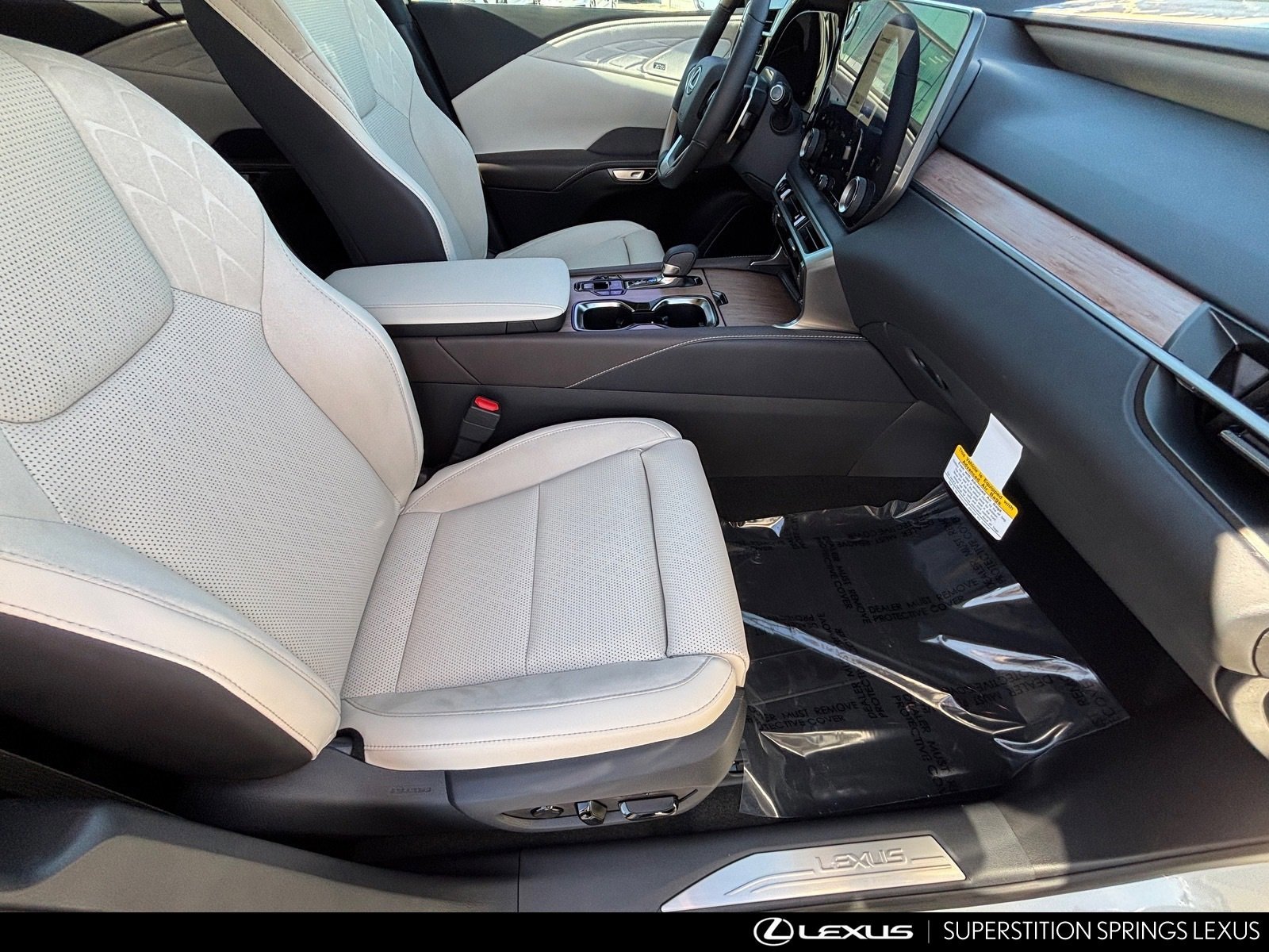 New 2026 Lexus RX 450h AWD image 11