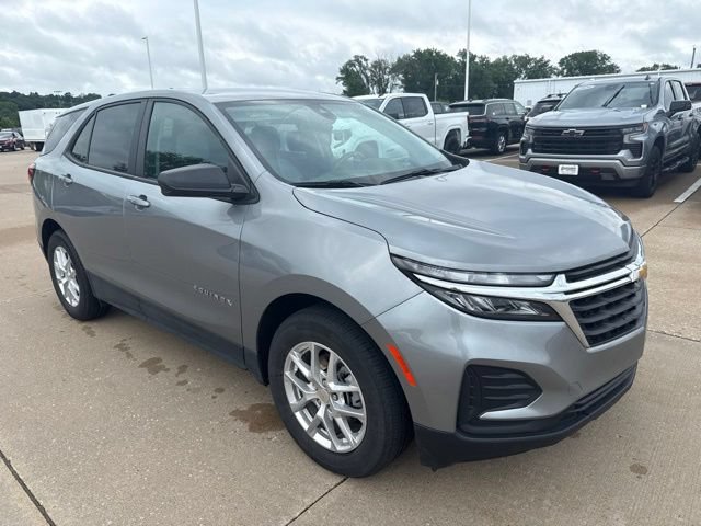 Used 2024 Chevrolet Equinox LS w/ LS Convenience Package FWD image 1