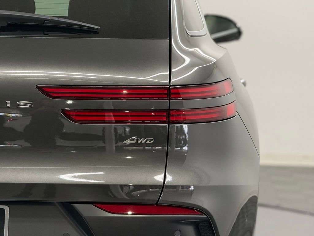 Used 2026 Genesis GV70 2.5T Advanced image 7