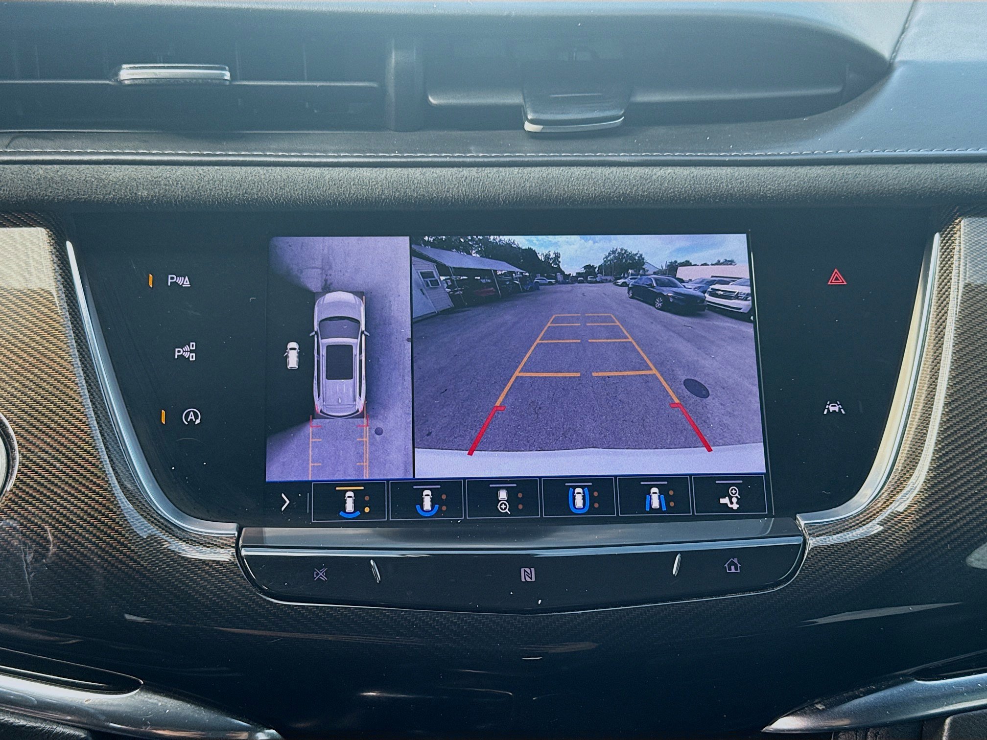Used 2020 Cadillac XT6 Sport w/ Platinum Package AWD/4WD image 13